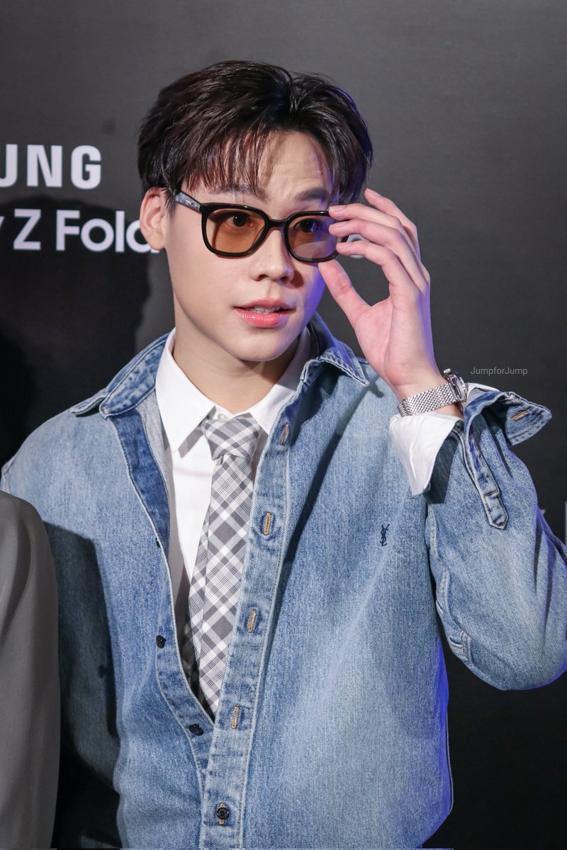 jumpforjump's tweet photo. อย่าทำแบบนี้ได้มั้ย มันหล่อ😎✨

240710 - Emsphere 
@pisitpon_j #pisitpol_j  
#GalaxyxMChoice
#SamsungUnpacked          
#GalaxyAI #Samsung https://t.co/oinuM22brL