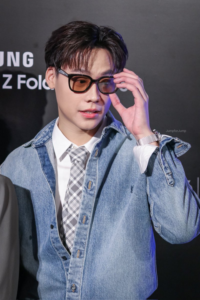 jumpforjump's tweet photo. อย่าทำแบบนี้ได้มั้ย มันหล่อ😎✨

240710 - Emsphere 
@pisitpon_j #pisitpol_j  
#GalaxyxMChoice
#SamsungUnpacked          
#GalaxyAI #Samsung https://t.co/oinuM22brL