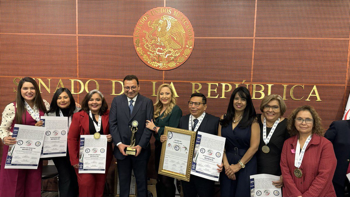 Muchas felicidades a mis queridas amigas y Magistradas por la obtención del galardón “𝑴𝒂𝒈𝒊𝒔𝒕𝒓𝒂𝒅𝒂 𝒅𝒆𝒍 𝑨ñ𝒐”, otorgado por la #FIA 
Un abrazo con cariño 

<a href="/BlancaHdzR/">Blanca Hernández Rojas</a> 
<a href="/MarthaElenaMej2/">Martha Mejía</a> 
<a href="/bdominguez73/">BRENDA DOMINGUEZ</a> 
<a href="/RocioPosadasra2/">Rocio Posadas ramirez</a> 
<a href="/KarlaVeronicaf/">Karla V. Felix Neira</a> 
<a href="/PatriciaTovarP/">Martha Patricia Tovar</a>