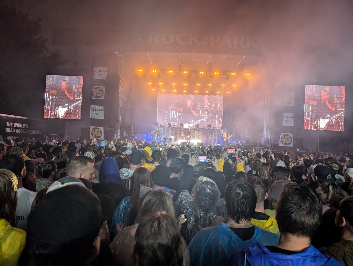 Had a blast even if my feet are soaked #nickelback #theteaparty #glorioussons #crownland