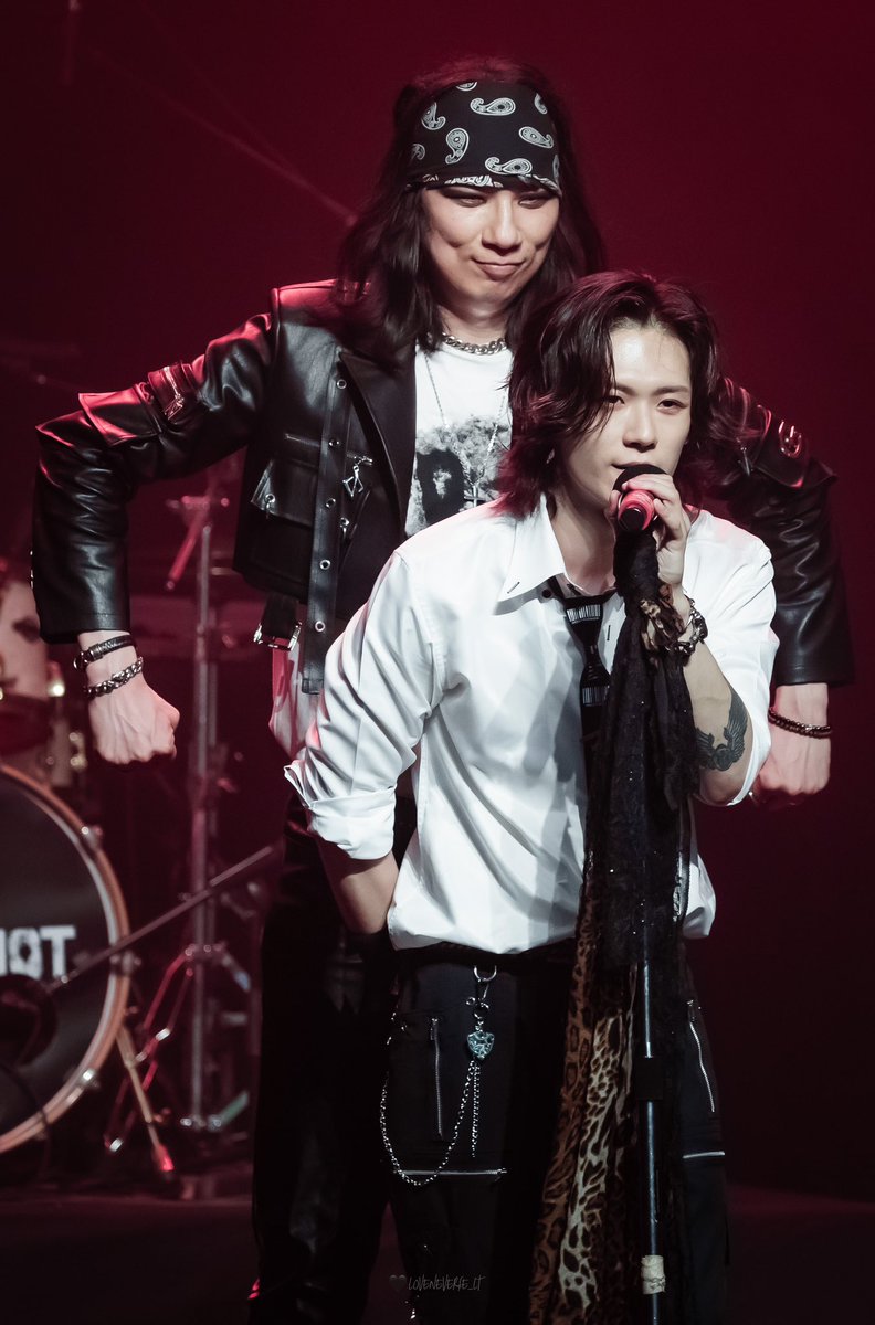 loveneverfe_lt's tweet photo. 240706 CRACKSHOT BRAND CONCERT
<We Are Crackshot vol.3>
#크랙샷 #CRACKSHOT #WEARECRACKSHOT #싸이언 #빈센트

오타쿠식 작명: 마리오네트.. 인형술사...
빈곤한 작명: 꼭두각시춤 https://t.co/5ukoOiGVIg