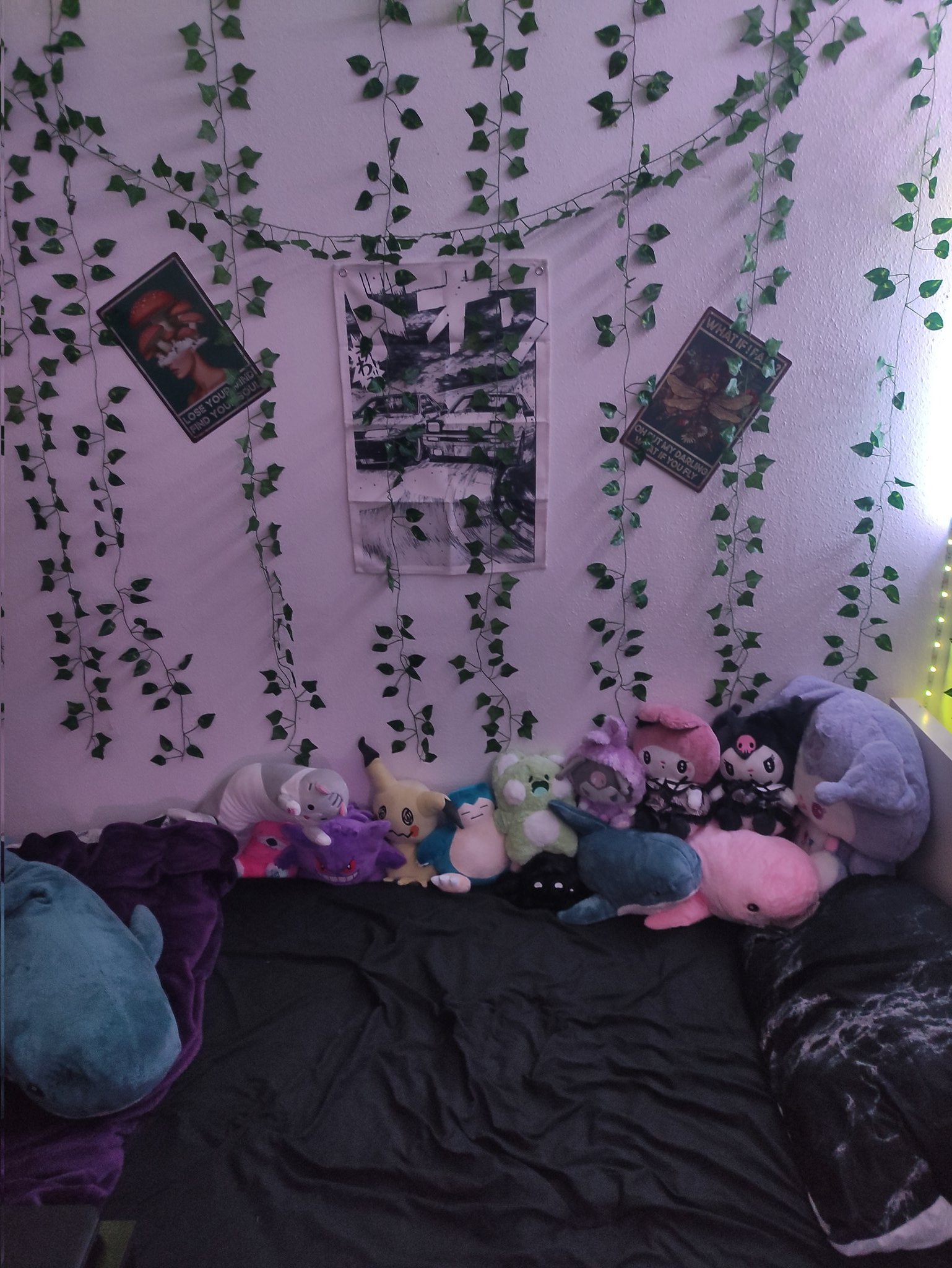Wanna make out next to my plushies? 🥺 https://t.co/AlwSLlhkRL