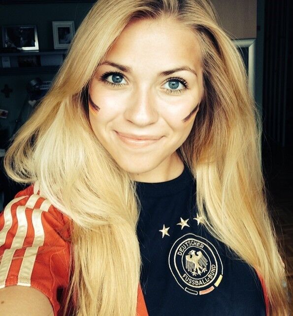 GermanLadies's tweet photo. Lisa Dawina, danke für den Support!  
Schickt uns eure besten Bilder Ladies!
(anonymisiert oder mit Namen, wie ihr wollt!)

#euro2024 #em2024 

#germangirl #deutsche #girls #prettygirls #ladies #girl #mädel #mädels #fangirl #fangirls #fussball #dfb #dfbteam #diemannschaft #trikot https://t.co/13nfkEGrBq