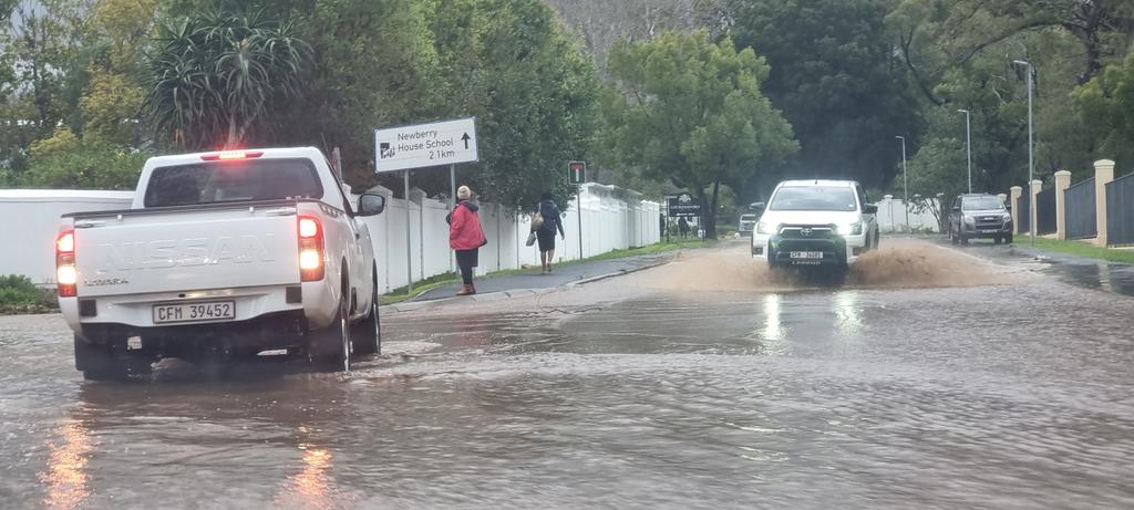 NoSurrenderRSA's tweet image. A River Runs Through It: Somerset West near Erinvale