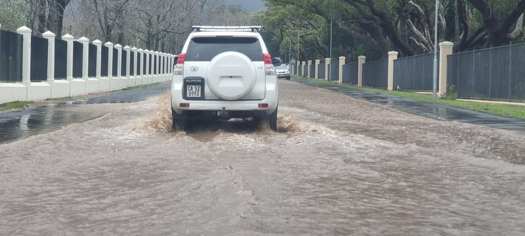 NoSurrenderRSA's tweet image. A River Runs Through It: Somerset West near Erinvale