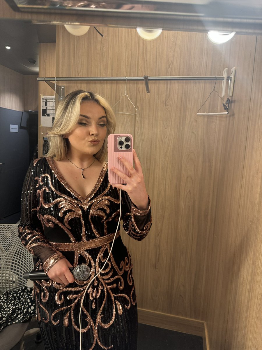 Eleanor Lewis tweet media