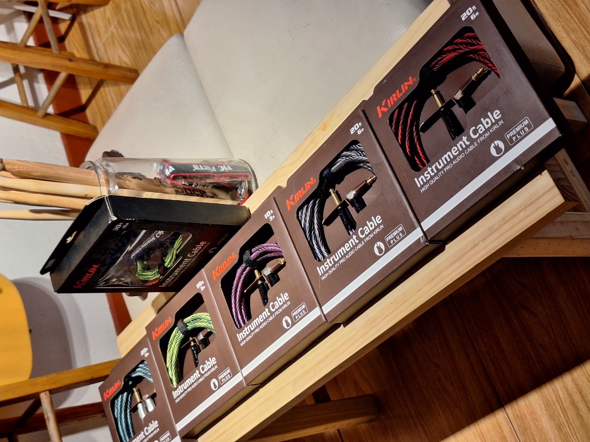 NUTTAVUTTHONG's tweet image. #KIRLIN CABLE 

3 เมตร // 6 เมตร // 10 เมตร

มีหลากสีให้เลือกชมครับ #สายแจ๊ค 🙏🥰

เปิดร้านแล้วครับ ME Music &amp;amp; ครูหนุ่มเองนะ 

📌 0649655641

📌 lin.ee/NLT82GS

📌 ME MUSIC HOME

📌 ทัก Inbox ได้เลยครับ 🙏🥰

📍Google Maps 🛵lin.ee/NLT82GShttps:/…

#GUITARLOVERS ❤️
 🏡