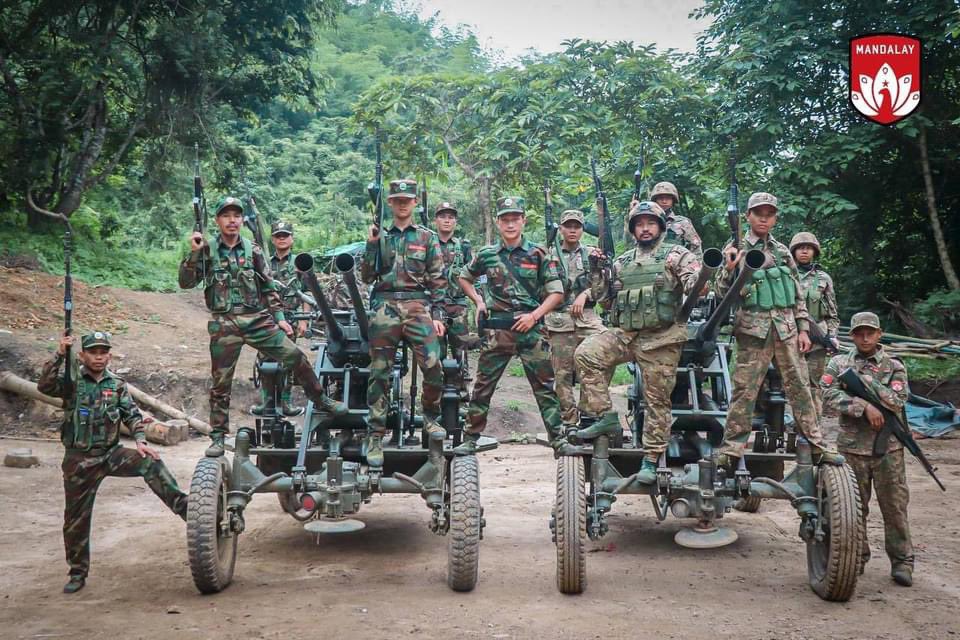 OoKoLinn3's tweet photo. ဒေါ်လာ၊မှူးအိန်ဂျယ်လ်/MFP၊ ဇူလိုင် - ၁၁

ရမ်းမြောက်ဒေသ နောင်ချိုမြို့နယ် တစ်နယ်လုံးမှာ စစ်အုပ်စု #အလုံးစုံကင်းစင်သွားပြီ ဖြစ်ပြီး တော်လှန်ရေးတပ်တွေက အပြည့်အဝ သိမ်းပိုက် ထိန်းချုပ်လိုက်ပြီလို့ ပြည်သူ့ကာကွယ်ရေးတပ်မတော် (မန္တလေး) MDY-PDF က သတင်း ထုတ်ပြန်ပါတယ်။ https://t.co/hIKeubIwpr
