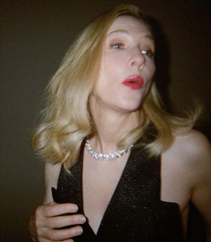 loverofjolie's tweet photo. cate blanchett in her 50s https://t.co/QKPwi5kD6B