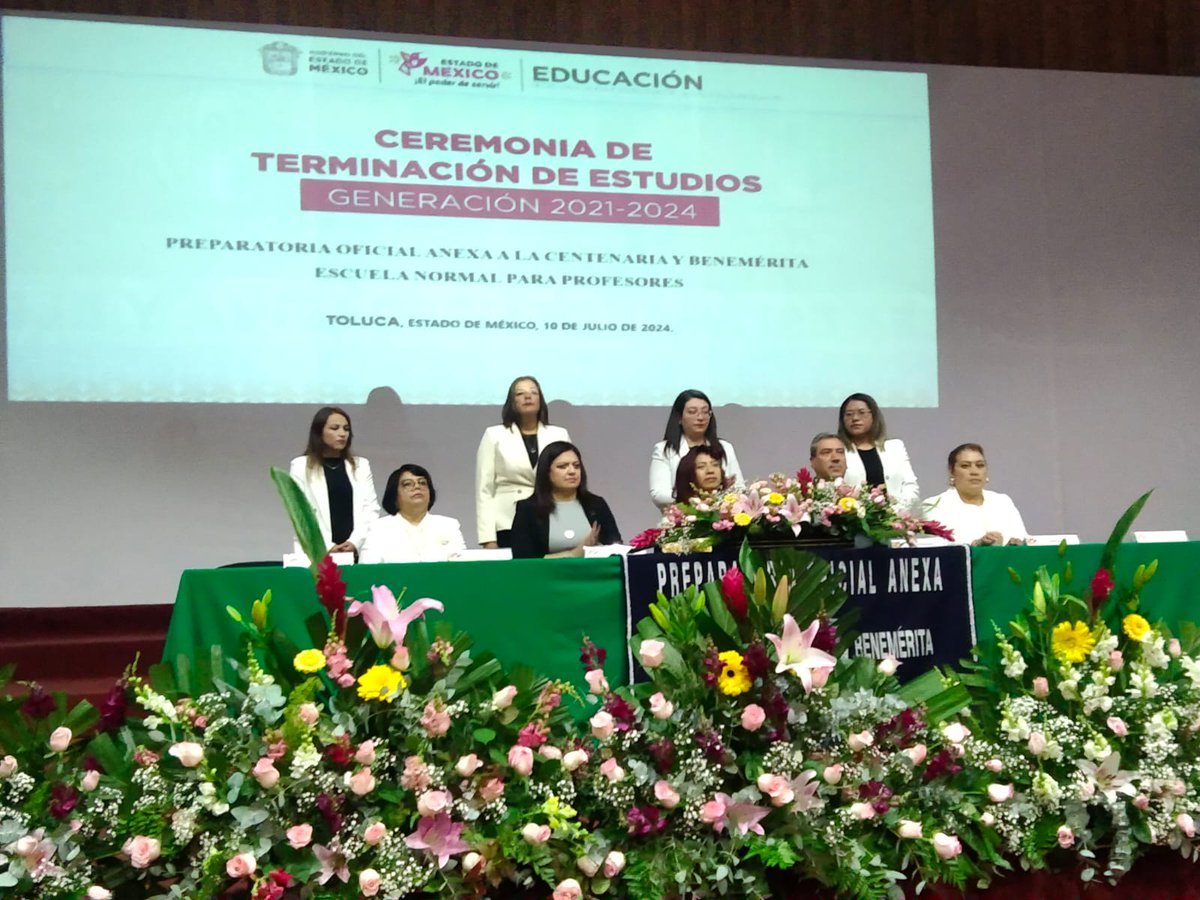 Poacybenpp1's tweet photo. Ceremonia de Egreso de la Generación 2021-2024.Felicidades estudiantes por culminar su Educación Media Superior y mucho éxito en su estancia en el nivel Superior y los cuatro estudiantes que su proyecto de vida esta enfocado en otra línea,  que el triunfo sea rotundo. https://t.co/jB15GUgNdd