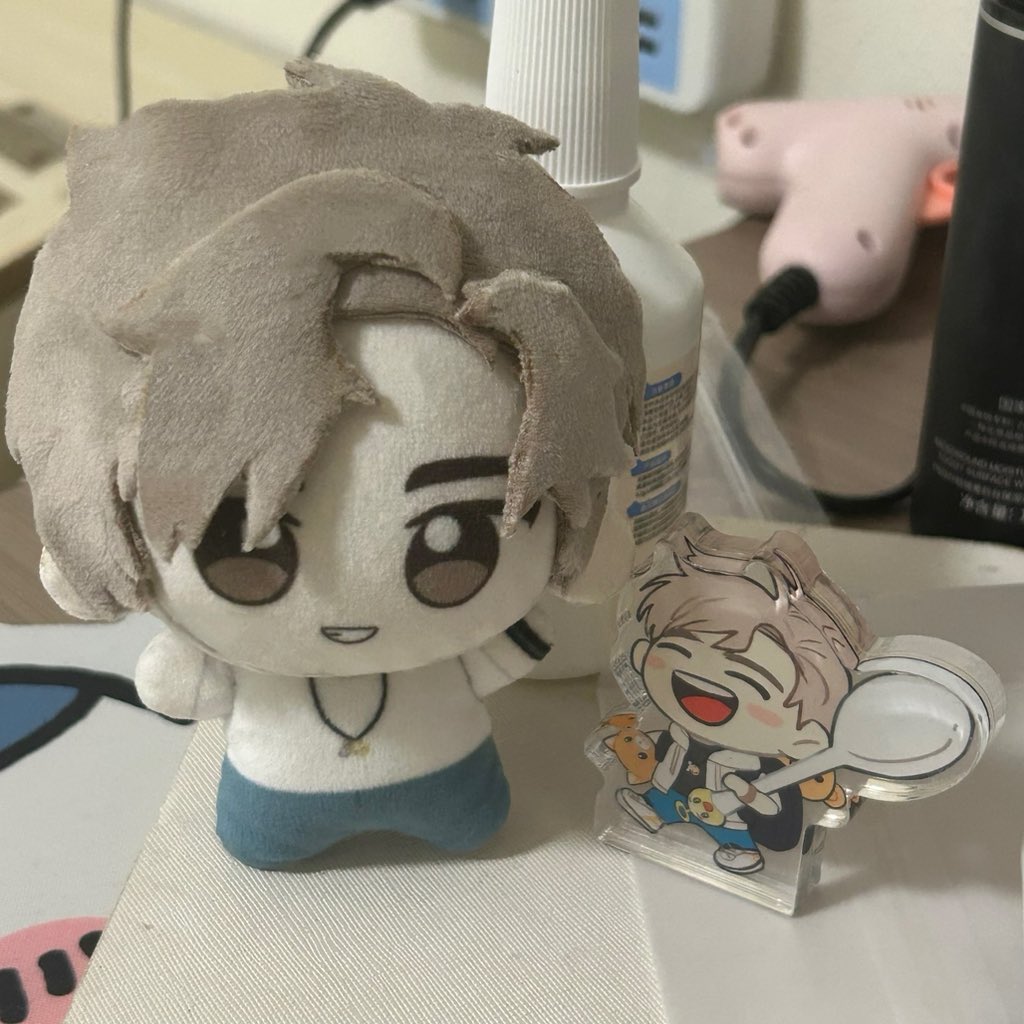 fisb_7's tweet photo. 🥺期待新書！！！！！
瑜哥還沒時間縫XD 先帶阿晨出場一下@gyyggggyyyyy https://t.co/uIW6T1T1FU
