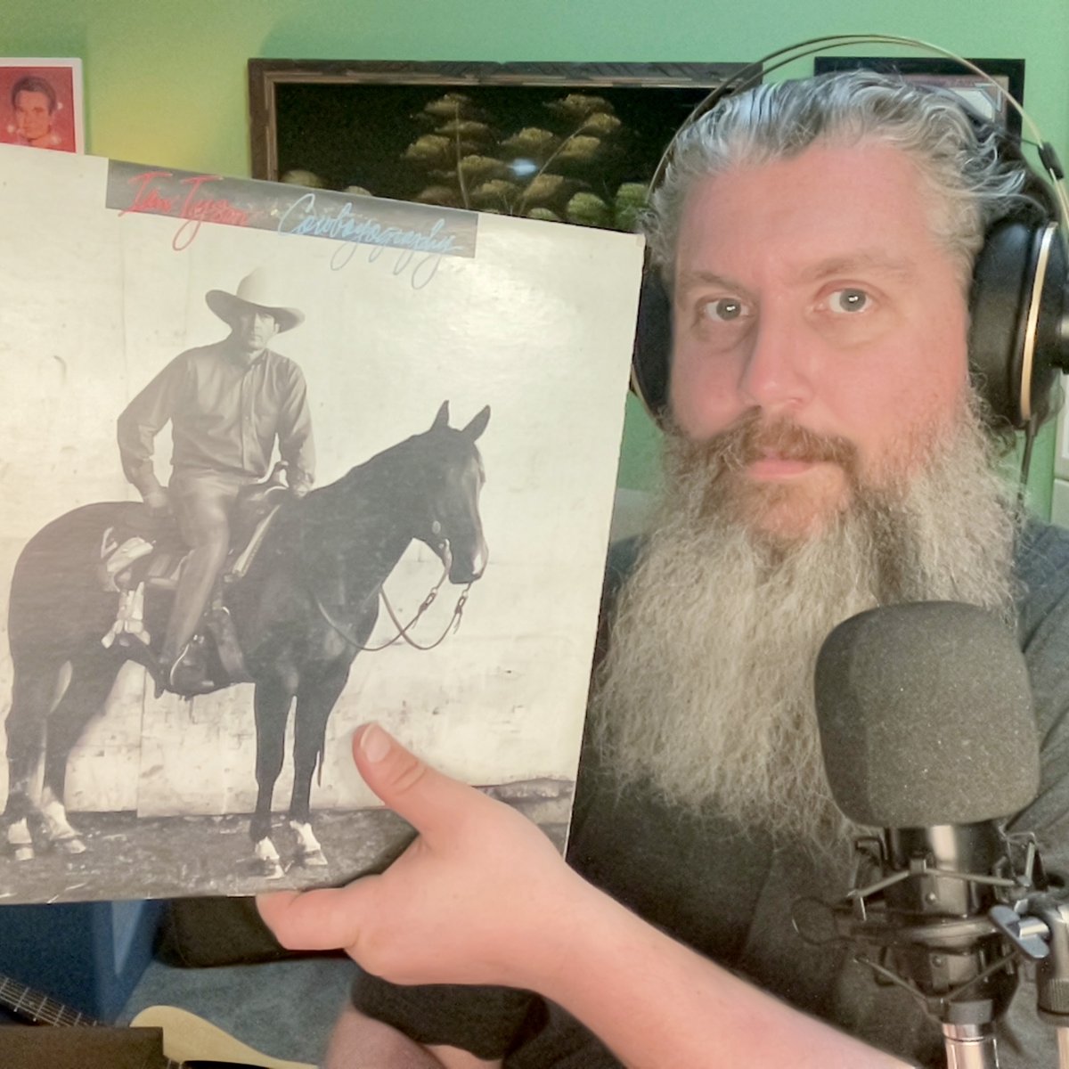 Saint_Quinn's tweet photo. On tonight's episode of #StartYourOwnCountry Thurs 8pm MNT Big E Radio https://t.co/ENhDmPZ5fs
I give America their due but don't worry, It's still Canuck heavy. A few classic, a few deep cuts. A couple of new ones and a couple of obscure ones. It's all Country to me! https://t.co/Os5Bhycs52