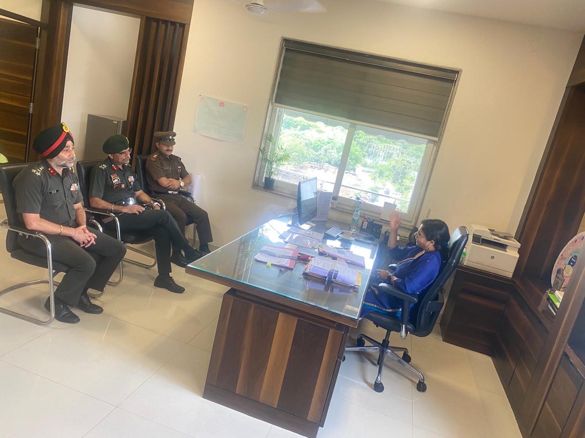 NccDteMPCG's tweet image. #Coord conference: a meeting between ADG, MP &amp;amp; CG Dte, Maj Gen Ajay Mahajan &amp;amp; the mission diterctor, NHM,Ms Priyanka Das,IAS was held and the NHM agreed to conduct free testing of sickle cell disease of NCC Cdts during camps/otherwise
@HQ_DG_NCC
@CMMadhyaPradesh   
@JansamparkMP