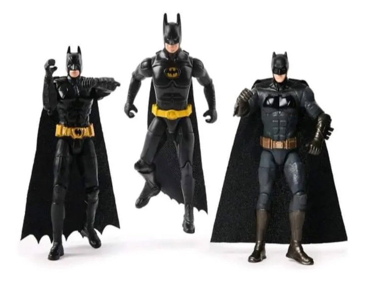 Nightwing_six's tweet photo. Se filtran imágenes de las figuras de los Batmen que sacará la marca spin masters con motivo del 85 aniversario de #Batman serán en la escala de 4” #spinmaster #DC #DCComics #Batbale #Batkeaton #Batfleck https://t.co/6deQZBGSVp
