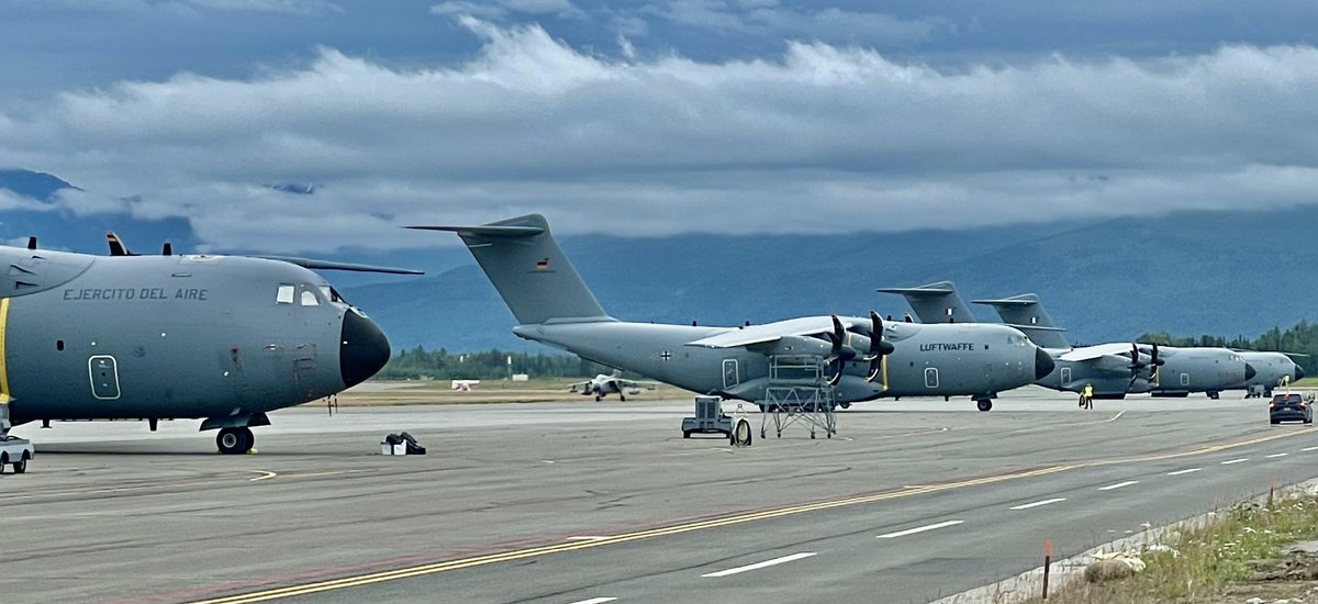 EATC_'s tweet photo. Do you know why a 🇫🇷, a 🇩🇪 and a🇪🇸 technician 🔧👷♂️are working together on a 🇫🇷 #A400M at @JBER_Alaska ??? 🤔
Stay connected to find out more about #CrossMaintenance…
#EATC #EART24 #ArcticDefender24 #PacificSkies24 https://t.co/nQSHH8JeI9
