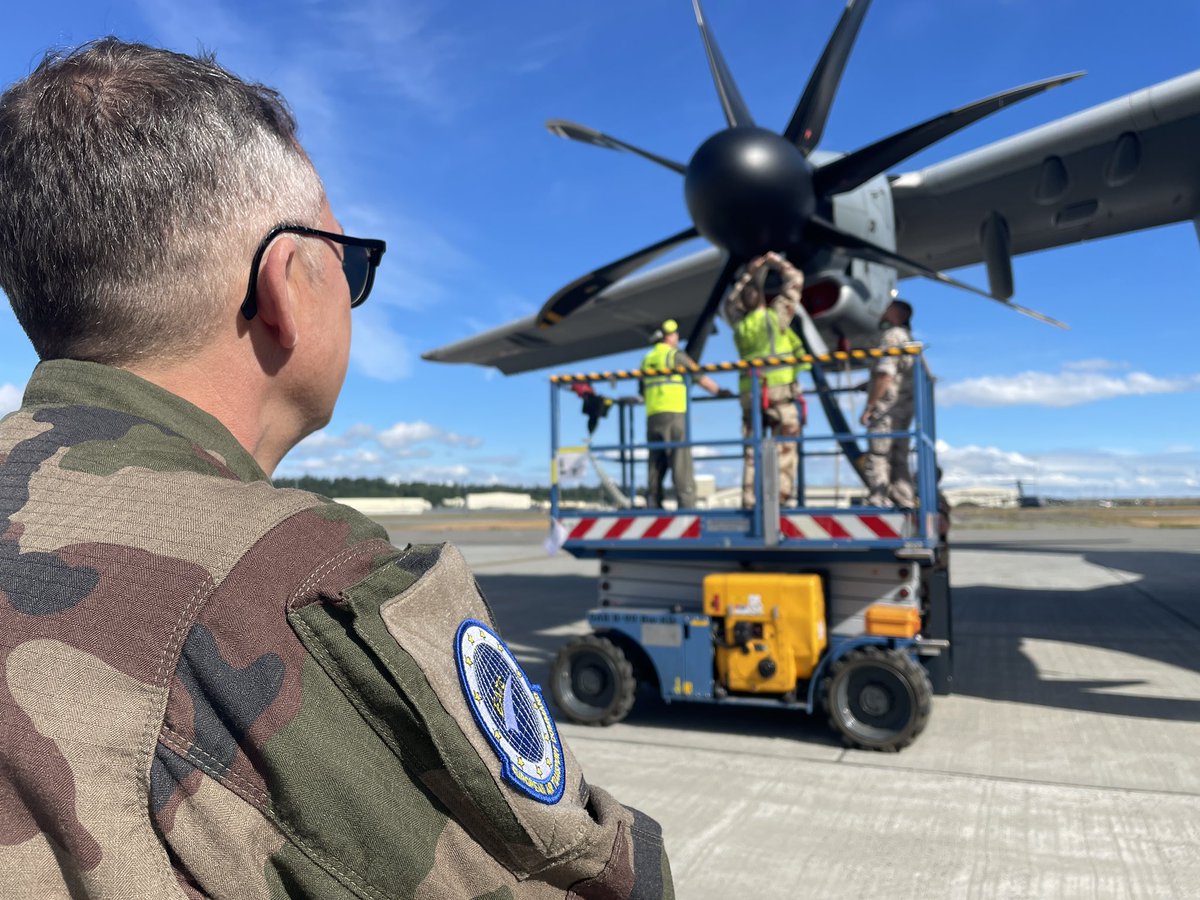 EATC_'s tweet photo. Do you know why a 🇫🇷, a 🇩🇪 and a🇪🇸 technician 🔧👷♂️are working together on a 🇫🇷 #A400M at @JBER_Alaska ??? 🤔
Stay connected to find out more about #CrossMaintenance…
#EATC #EART24 #ArcticDefender24 #PacificSkies24 https://t.co/nQSHH8JeI9