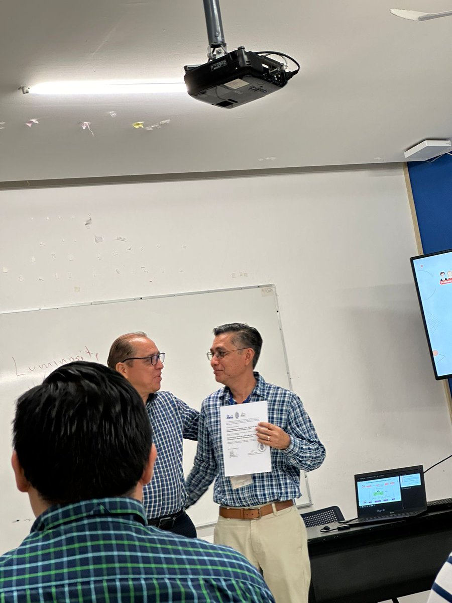 Hoy presentamos dos ponencias en  la XV Conferencia Internacional sobre Tecnologías y Aprendizaje en la UADY relacionadas con un generador de audiocuentos para la plataforma Tribunales Amigables y un componente moodle para visualizar la interacción estudiante-recurso.