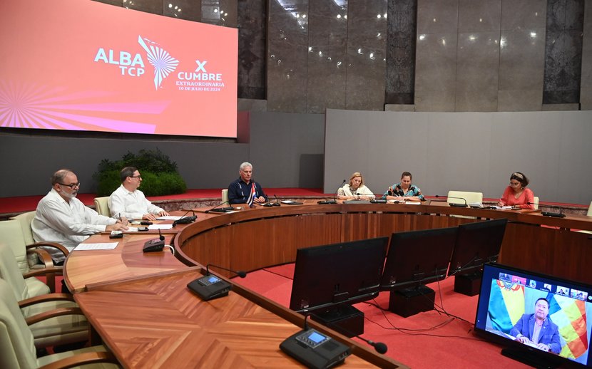 Intervención del presidente de #Cuba 🇨🇺, <a href="/DiazCanelB/">Miguel Díaz-Canel Bermúdez</a>, en la X Cumbre de la Alianza Bolivariana para los Pueblos de Nuestra América-Tratado de Comercio de los Pueblos (ALBA-TCP), este miércoles.

🔗cubaminrex.cu/es/presidente-…

#ALBAUnida