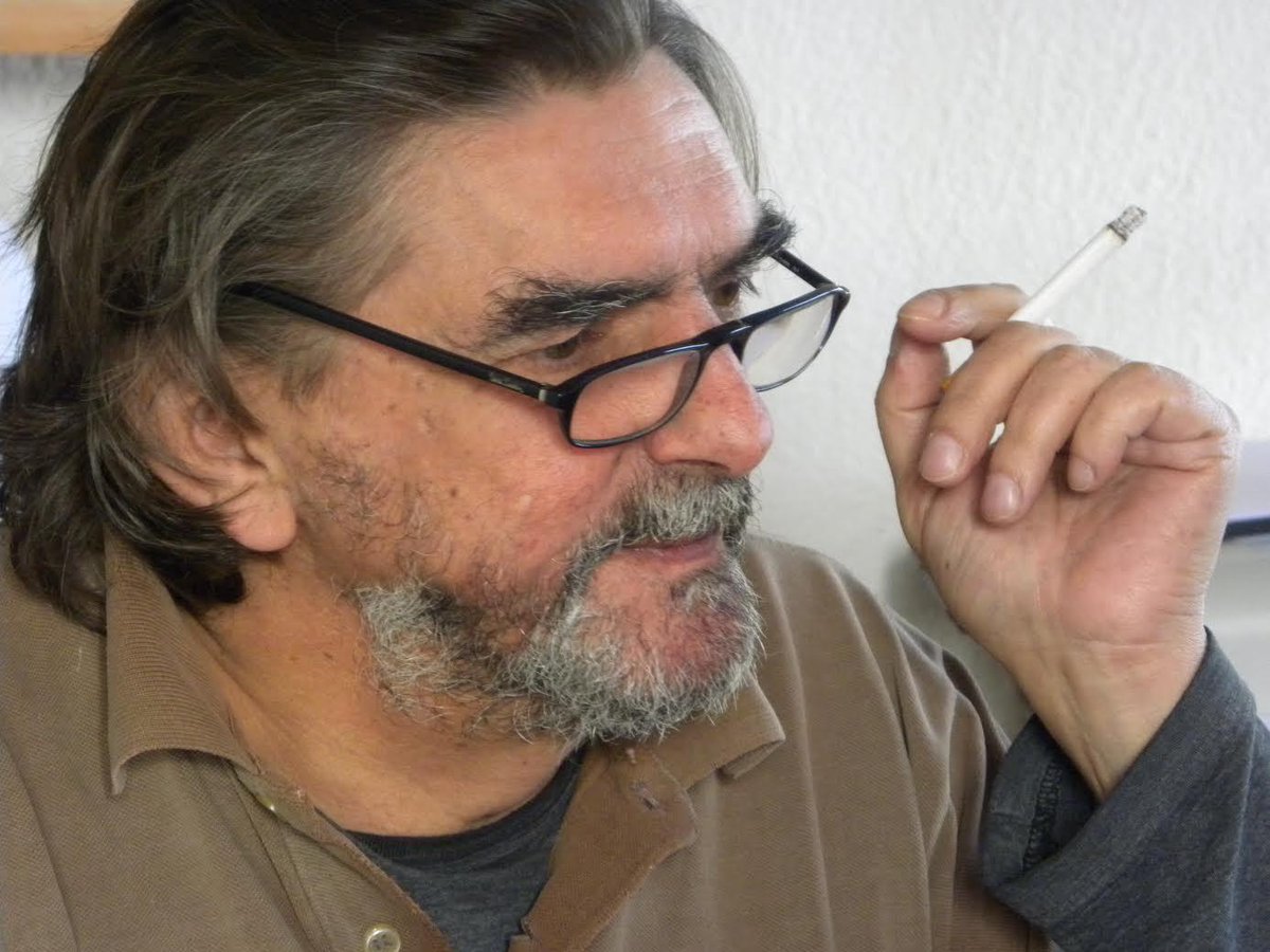 Avui fa tres anys de la mort de Jordi Cussà. És un honor enorme haver treballat amb ell i per a ell, i continuar-ho fent. Aquest estiu, poseu un Cussà a la motxilla, que no fallareu. I prepareu-vos pel que estem enllestint: frisera i il·lusió. 🖤