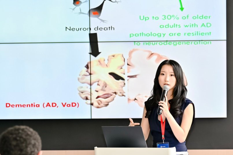RachaelYu23's tweet image. Very honoured to present my research at Fudan University in Shanghai this week for #BISA2024 🇨🇳
It was an incredible experience to speak among esteemed international scholars in the fields of neuroscience and artificial intelligence.
