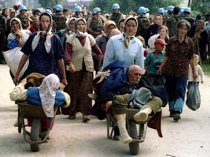 Today is International Day of Reflection and Commemoration of the 1995 Genocide in Srebrenica.

We remember. 🖤🇧🇦
