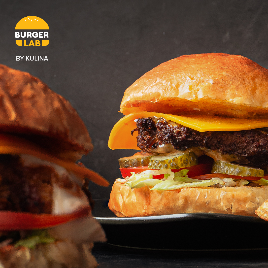 kulinaID's tweet image. Craving something for different for lunch? Try our delicious burger and break free from the same old menu. 🍔✨

Order now on Kulina app!

#BurgerLab #KulinaID #burgerlover #officelunch #lunchgoals