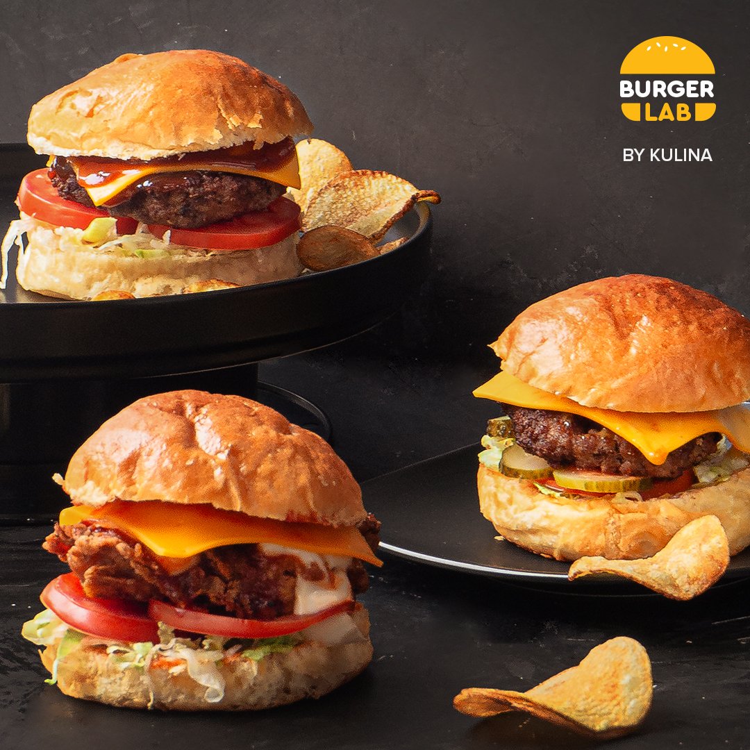 kulinaID's tweet image. Craving something for different for lunch? Try our delicious burger and break free from the same old menu. 🍔✨

Order now on Kulina app!

#BurgerLab #KulinaID #burgerlover #officelunch #lunchgoals
