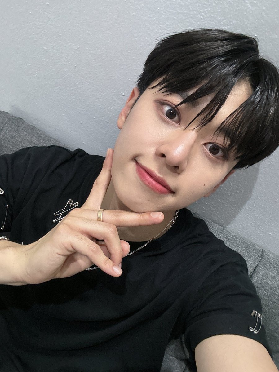 AB6IX_MEMBERS's tweet photo. ¡Es tan divertido! Gracias 💙🇲🇽 https://t.co/J4PGlu7eLS