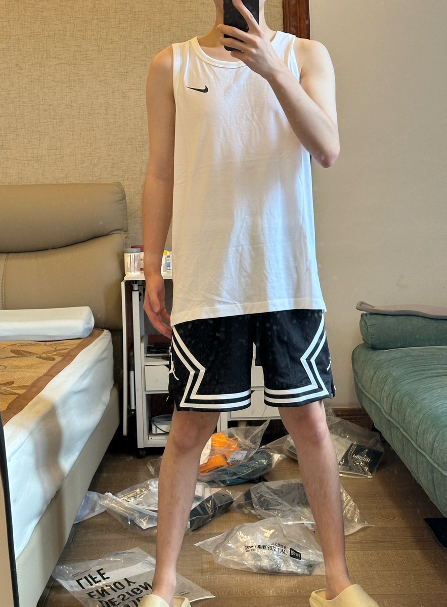 shinecelled's tweet photo. 穿还不是穿
#男高中生 https://t.co/yOUMeTZIEe