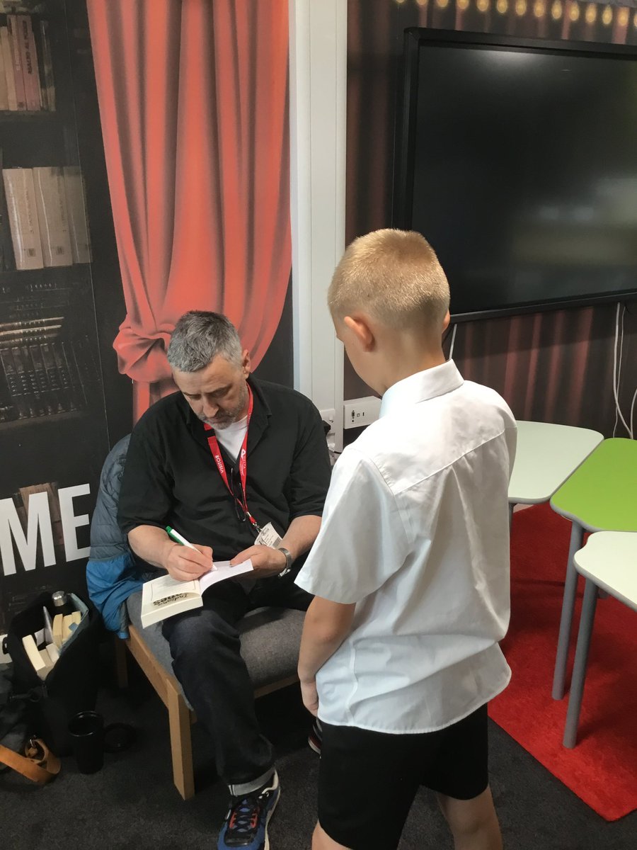 Delta Simpson’s Lane tweet media