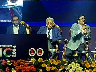 Thahei's tweet photo. Kudos #TeamNCC ๐, for 3rd live telecast- complex #LeftMainIntervention
It's a privilege to see the representation of #TeamNCC @igmhmv at #NIC India during the telecast. The session was facilitated by Dr Prathap @drprathapkumarn with Ali @dralishafeeq as one of the chairpersons. https://t.co/zEX4zgHjqz