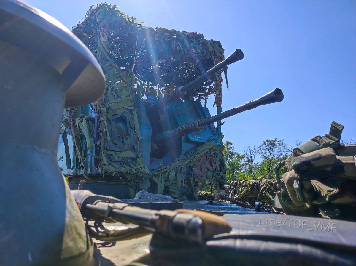 TheGreyPatriot_'s tweet photo. 🇷🇺 MT-LB with 25mm naval anti-aircraft gun 2M-3M in service with the 155th Separate Guards Marine Brigade of Pacific Fleet. Today.

#Russia #Russian #Russians #Today #SVO #MTLB #AirDefense #Naval #Marines #Military #Artillery #Cannon #Tank #IFV https://t.co/zjR8Tqmy69