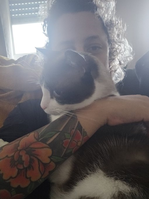 5 ans qu'il m'a adopt&eacute; 😍😍🥰🥰🥰 https://t.co/p7qzxuXwLF