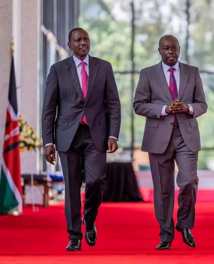 DrDennisOuma's tweet image. -Let me inform Kenyans today #OccupyCBDThursday:

-This "Revolution,Ruto must go" chants are majorly pushed by KIKUYUS. 
-LUOS keep off this war,doesn't concern you at all.

- Kikuyus want Ruto out of power because Ruto is NOT one of them.

-This is a political war between