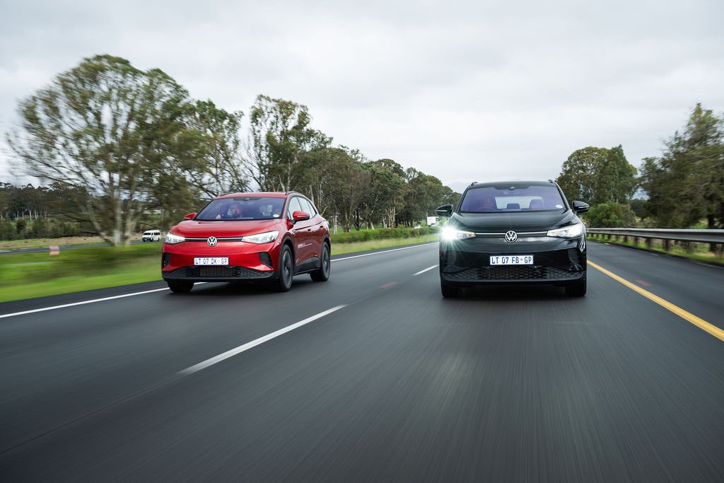 MpumeleloMacu's tweet photo. I got to shoot the @VolkswagenSA ID4 media launch in Cape Town. The weather wasn’t great but I’m glad we got a gap to do some tracking shots. 

I was messing around with shooting them at 1/15 shutter speed on my @Nikon_SA Z8 https://t.co/ivIBe9d5pn