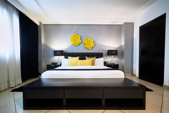oakplazagroup's tweet photo. Dreaming of the perfect getaway? 🌟 Escape to Oak Plaza Hotel and indulge in luxury and comfort like never before. Our exquisite rooms are designed for your ultimate relaxation. 

📍East Airport, Accra

📞Call 0205111235 for enquiries and reservations.

#OakPlazaHotel https://t.co/ntK5R0tPJs