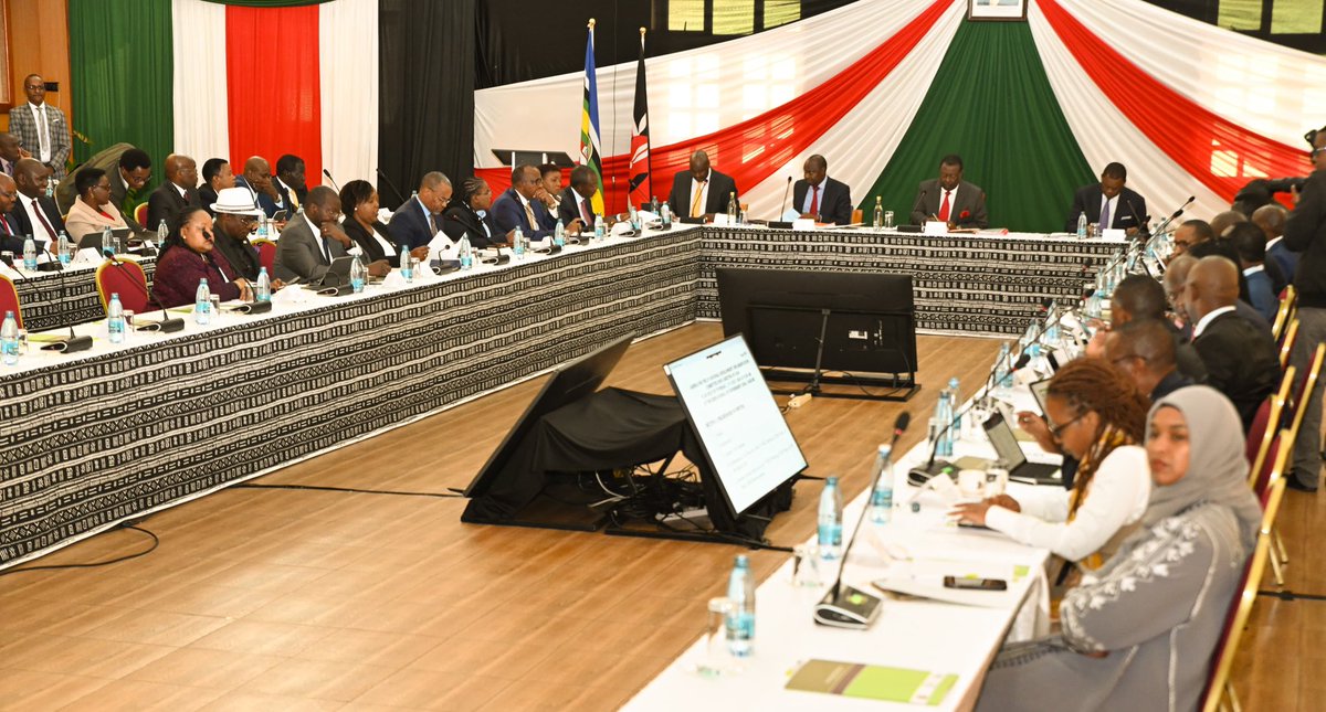 Attended the 2nd National Development Implementation Committee (NDIC)2024 at the Kenya School of Government, Lower Kabete, Nairobi. The meeting was chaired by the Prime Cabinet Secretary Hon Musalia Mudavadi and attended by Head of Public Service, Felix Koskei , colleague Cabinet