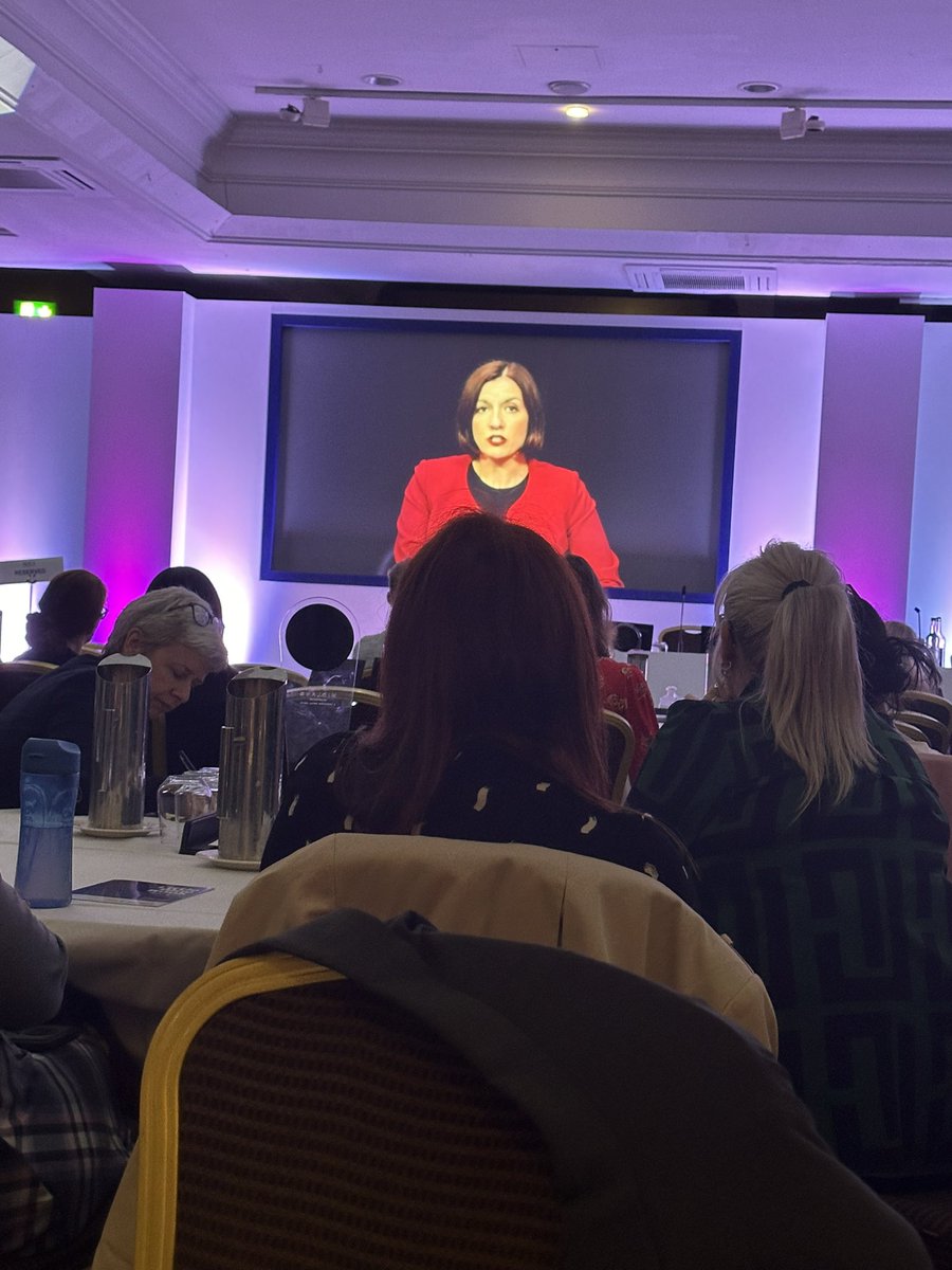 #adcs24 great Presidential address by Andy Smith <a href="/ADCStweets/">🌈Updates from ADCS</a> followed by a refreshing reset by our new SoS <a href="/educationgovuk/">Department for Education</a> valuing our work and recognising the workforce