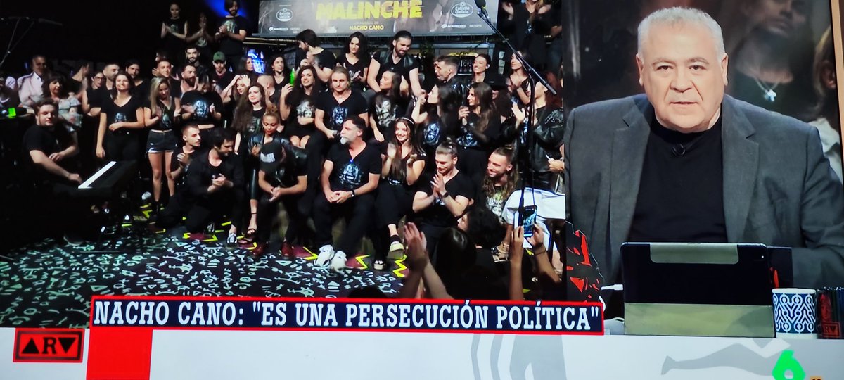 dsegoviaatienza's tweet photo. Un hora y media de programa y Ferreras ni una mención al mafieo del Gobierno de Rajoy y policías contra Podemos. https://t.co/G2ndhBIesv