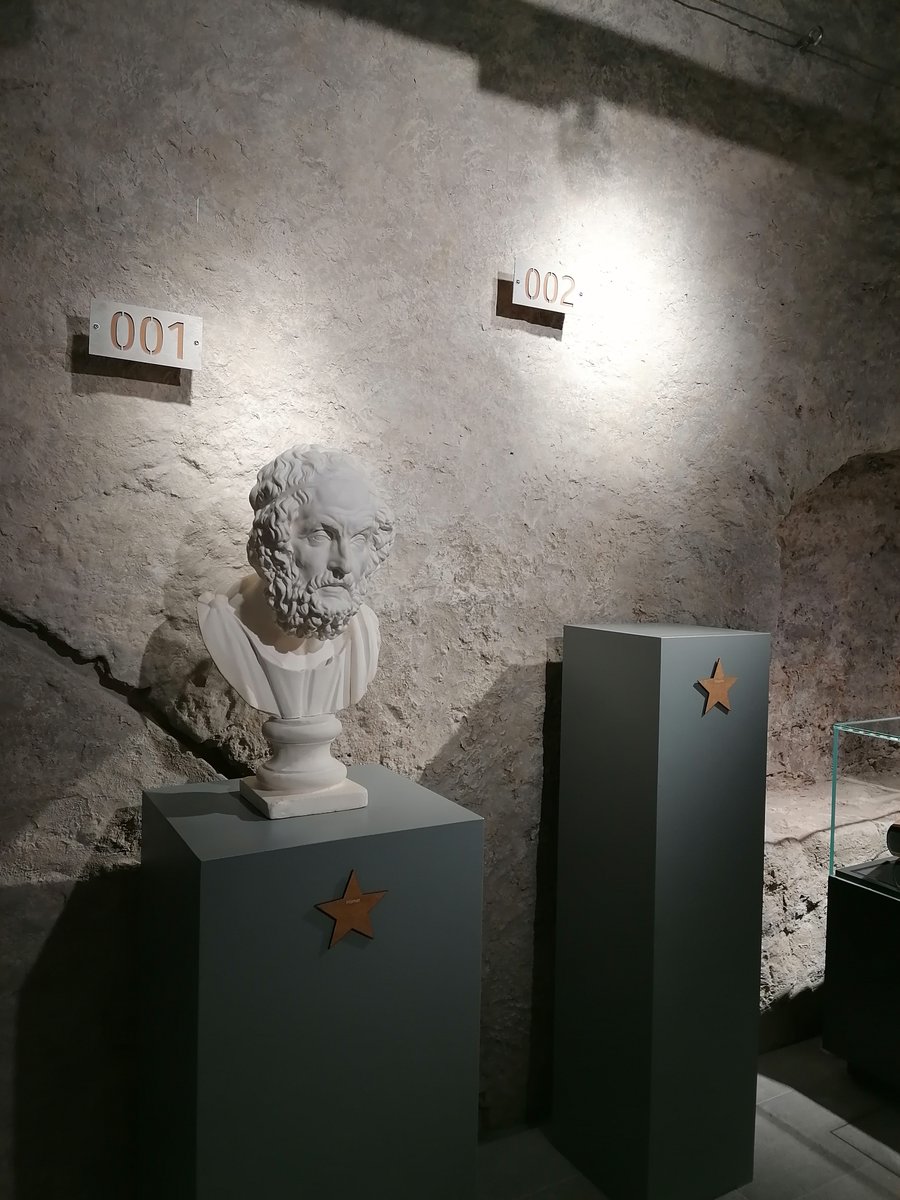 Morgen endet meine Ausstellung "Hall of Fame. Antike Porträts im Fokus" an der <a href="/UniJena/">Universität Jena</a> ...die ersten Leihgaben sind schon wieder "zu Hause". Noch gibts aber die Möglichkeit, Caesar und Co. zu besuchen! Heute bis 14 Uhr sowie morgen zwischen 13 und 17 Uhr. 🏛️🏺