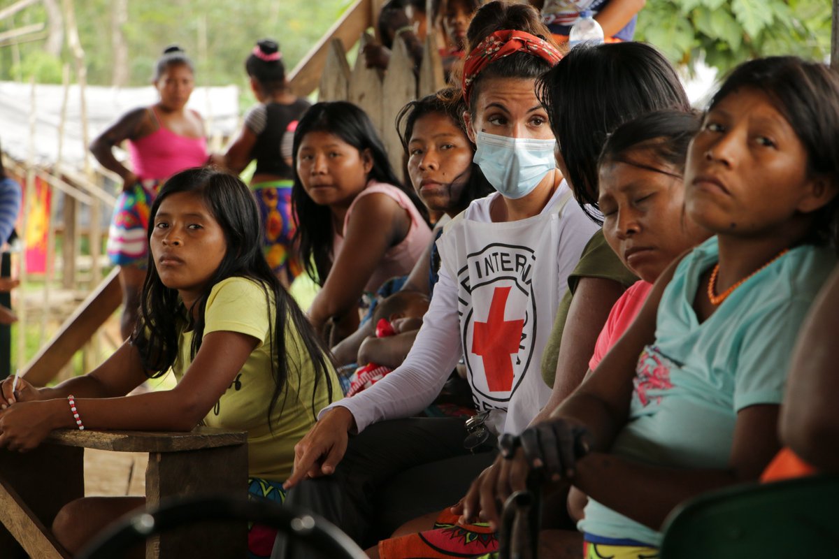 New video "Focal Point - a discussion on field photography" produced by Lucie Parrinello from our audiovisual archives, is about the experience of six <a href="/ICRC/">ICRC</a> photographers who capture conflicts and humanitarian work ⬇️
avarchives.icrc.org/Film/29673