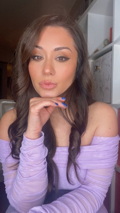 I just sold a video on #realloyalfans. Take a look here: https://t.co/J07DIcFFXX https://t.co/cFJlnX<a href="/tag/realloyalfans"class="tags">#realloyalfans</a>