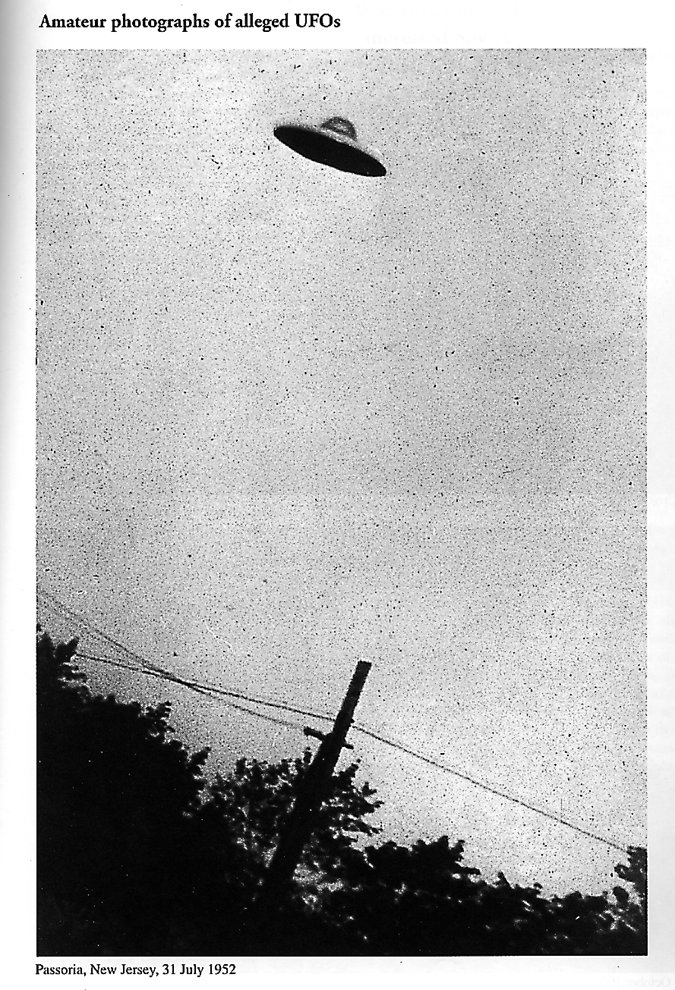 UFOphysics4ALL's tweet photo. GM,
@theblackvault #BlockedMe!
:(
but sock puppet sees all #ufotwitter #uapx! 
;)
How come John can't investigate #ProofUFOsReal?
- Wikipedia Page Pic
- Passaic NJ 1952.07.31
- @fbi investigation for @RealAFOSI 
- film developer lied but pic real
- Maj Herman WPAFB had Mr Dixon @starledger kill story & pics (w/ Capt Ruppelt literally 'listening in' on another line)
:O