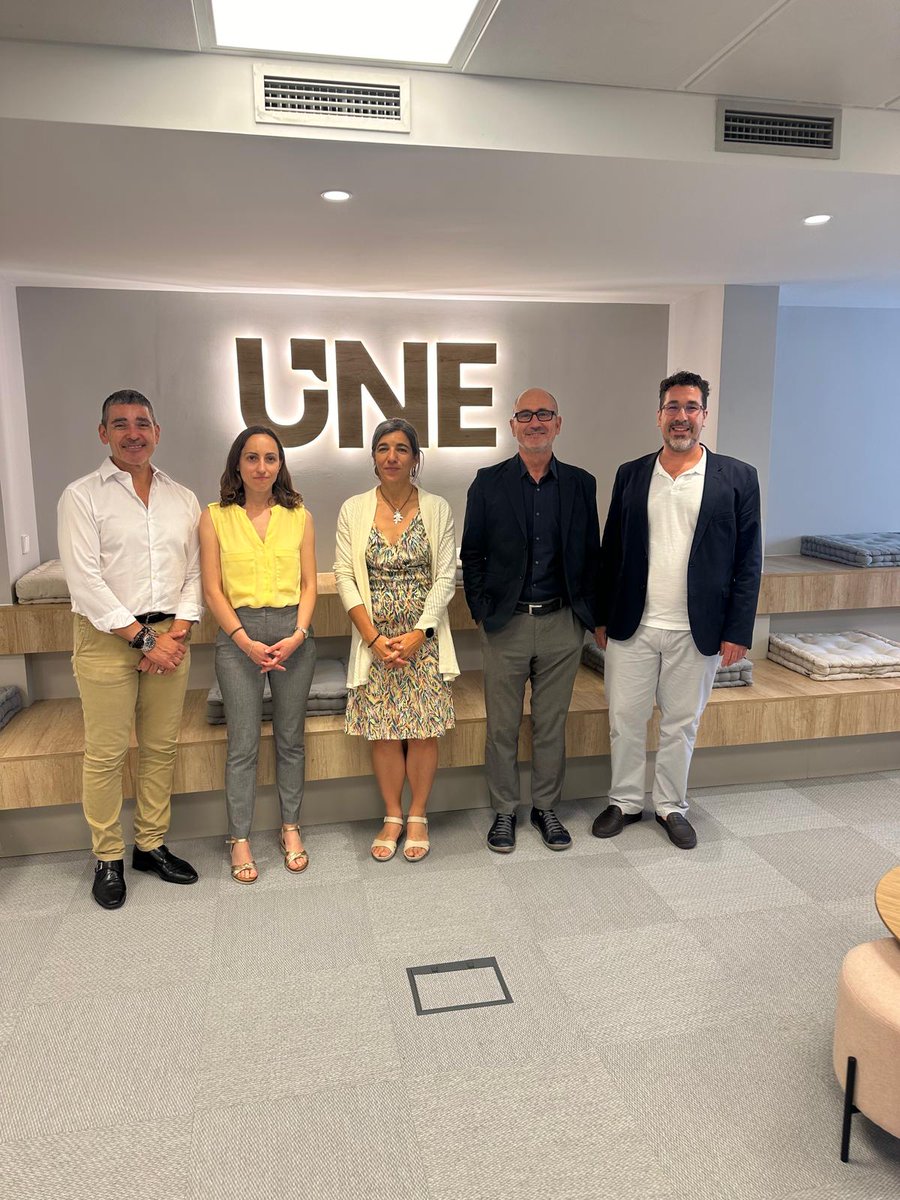 AG UNEmadera |

@EFIC_bxl , <a href="/AMBITcluster/">AMBIT - Living Spaces Cluster</a> &amp; <a href="/NormasUNE/">UNE Asociación Española de Normalización</a> .

Queremos agradecer a UNE la cesión de su espacio y el trato recibido durante la celebración de la AG.

#UNEmadera #modoMADERA #activaelmodoMADERA #industria #madera #mueble