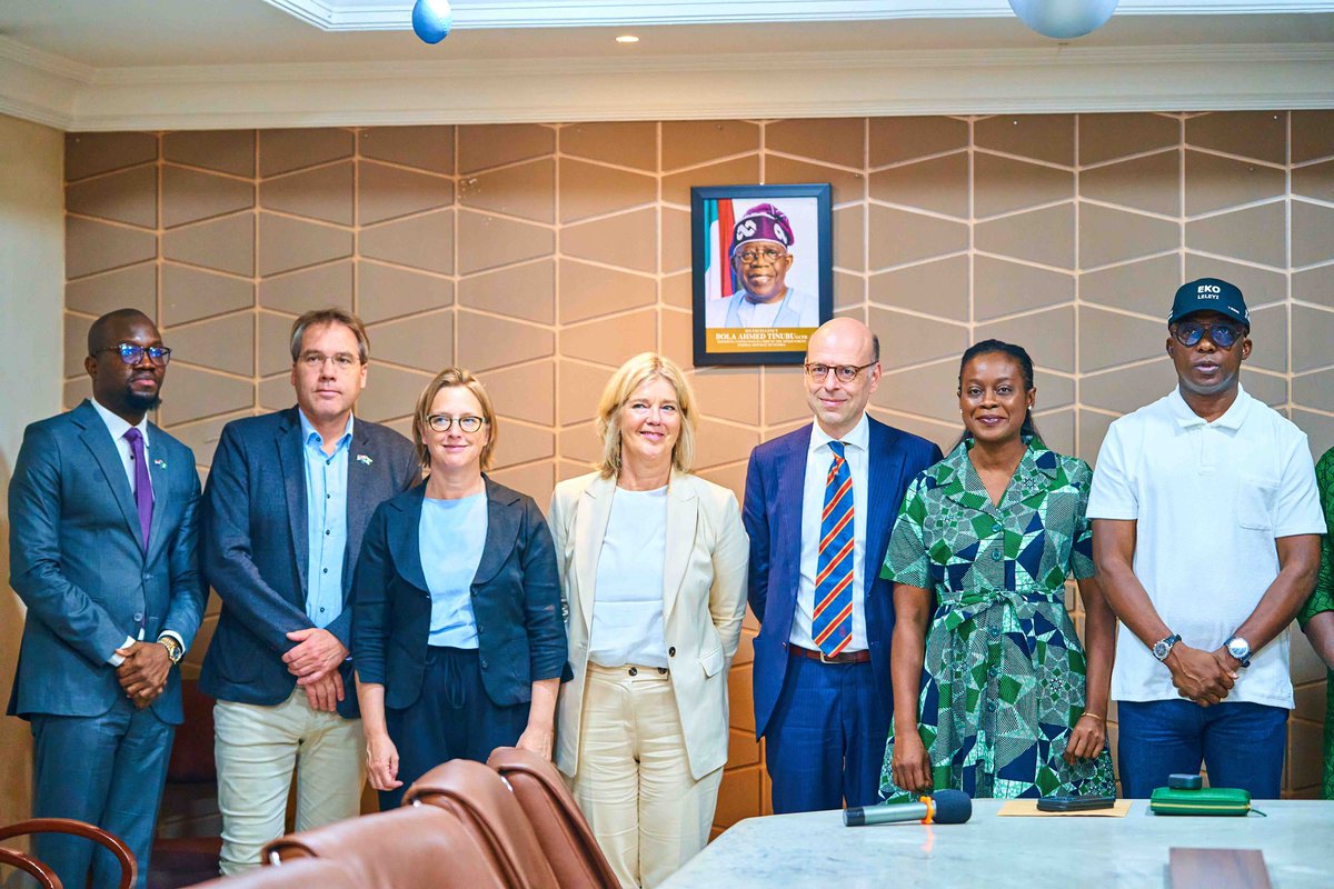 Last week, the Consul-General and the visiting delegation to Lagos from the Confederation of Netherlands Industry and Employers <a href="/VNONCW/">VNO-NCW</a> witnessed the presentation of Letter-of-Intent by <a href="/followlasg/">The Lagos State Govt</a> to Dutch company @closingtheloop_eu to build the 1st e-waste smelter in Lagos.