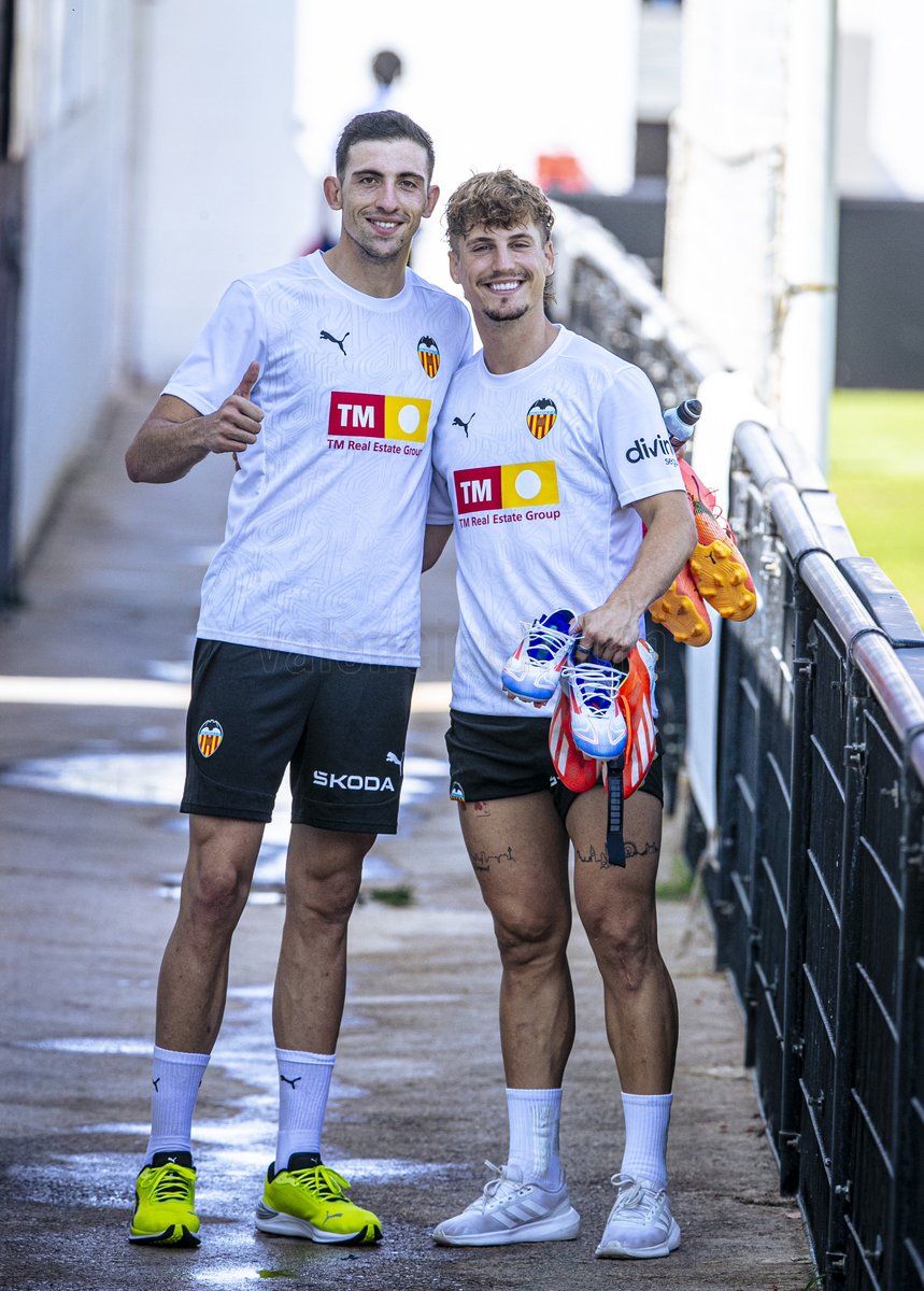 Valencia CF (@valenciacf_en) on Twitter photo 🔛🔛🔛🔛
😍 <a href="/TarregaCesar/">César Tárrega Requeni</a> 
😍 <a href="/sergicanos/">Sergi Canós Tenés</a> 🔛🔛🔛🔛
😍 <a href="/TarregaCesar/">César Tárrega Requeni</a> 
😍 <a href="/sergicanos/">Sergi Canós Tenés</a>
