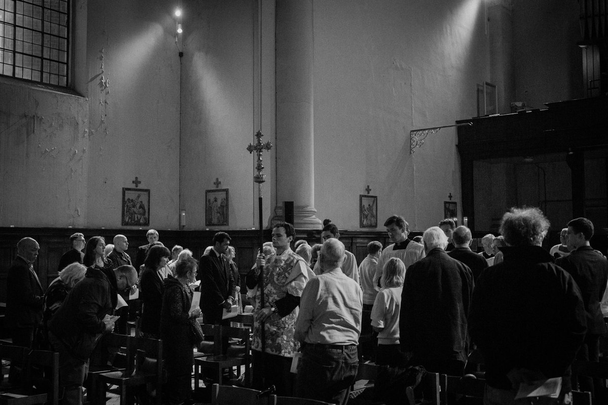 Holy Redeemer EC1 tweet media