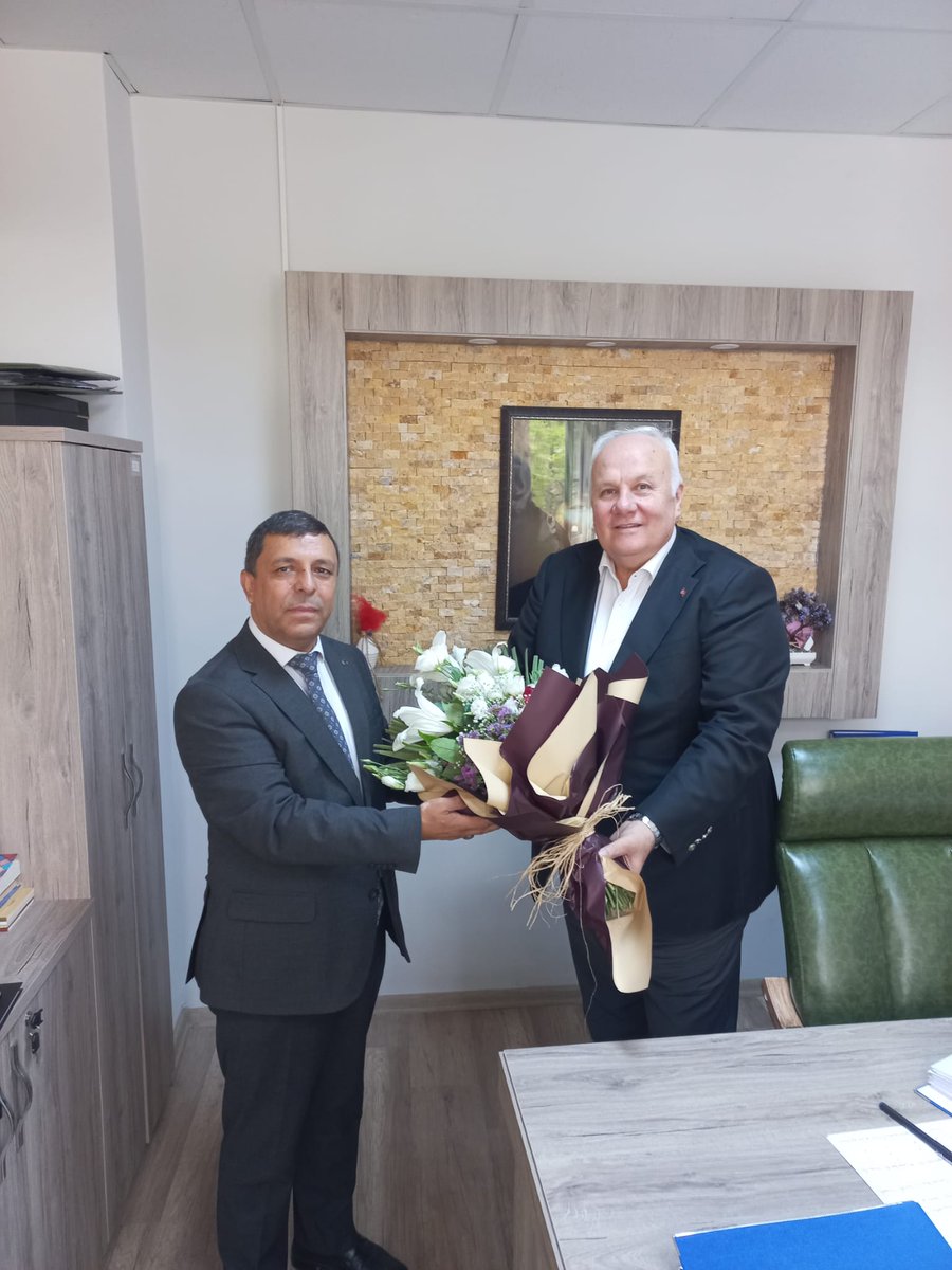 Elmadağ İlçe denetimi esnasında 11 Temmuz Dünya Nüfus Günümüzü kutlayan TÜRK BÜRO SEN Genel Bşk.Yrd. Özkan ULUPINAR ve Şube Bşk. Oğuzhan ERBAY' a nazik ziyaretleri için Ankara Nüfus teşkilatı adına teşekkür ederim
<a href="/edizsurucu/">Ediz Sürücü 🇹🇷🇹🇷🇹🇷</a>
<a href="/TCNufus/">Nüfus ve Vatandaşlık İşleri Genel Müdürlüğü</a> 
<a href="/ankara_il/">Ankara İl Nüfus ve Vatandaşlık Müdürlüğü</a> 
<a href="/ozkan_ulupinar/">🇹🇷Özkan ULUPINAR🇹🇷</a> <a href="/oguzhanerbay06/">Oguzhan Erbay</a>