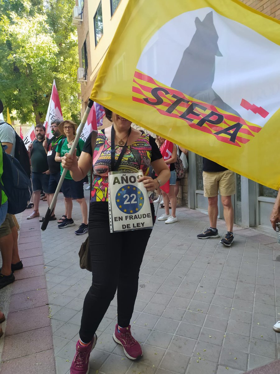 ConfeIntersindi's tweet image. Estamos en Madrid exigiendo aplicación directiva 1999/70/CE
👉Estabilidad en empleo
🫸Stop ceses y readmisión cesados
👉Justicia ya
👉Quienes estamos nos quedamos
☝️Somos personas, no somos plazas
@STESIntersindic @SindicatoStepa @IntersindicalV @InterSindiAnd @SindicatoSTECyL
