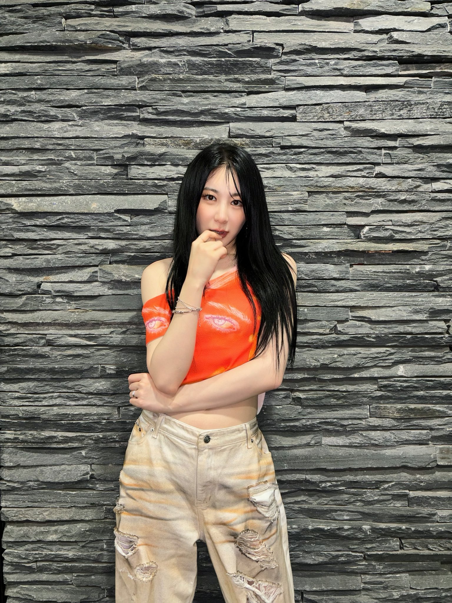 GSM8Sr2boAAPxtQ?format=jpg&name=large